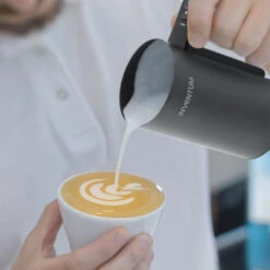 Inventum Melkopschuimer MK560B 150-300 Ml 500W Zwart 15 Inventum Melkopschuimer MK560B 150-300 Ml 500W Zwart -Patisse Verkoop 210 5179 7 1 1